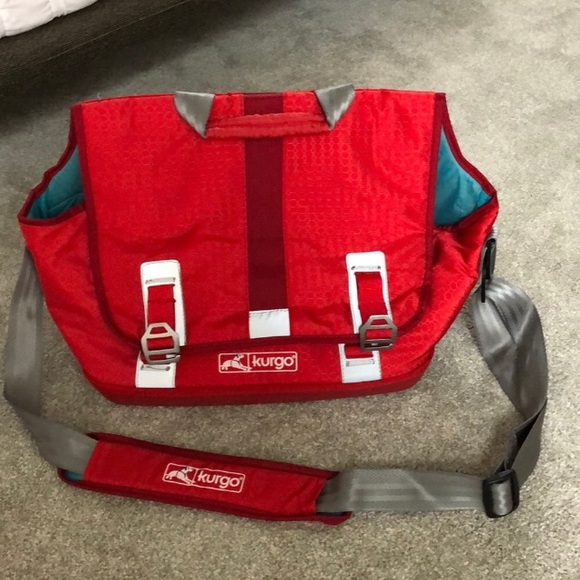 Kurgo Handbags - Kurgo Dog Carrier carries dogs up to 15 lbs.